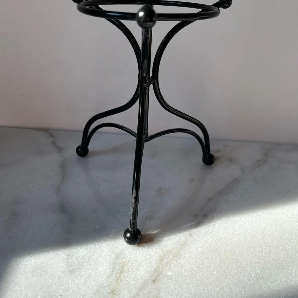 Spinning jewelry holder,display. Jewelry stand.